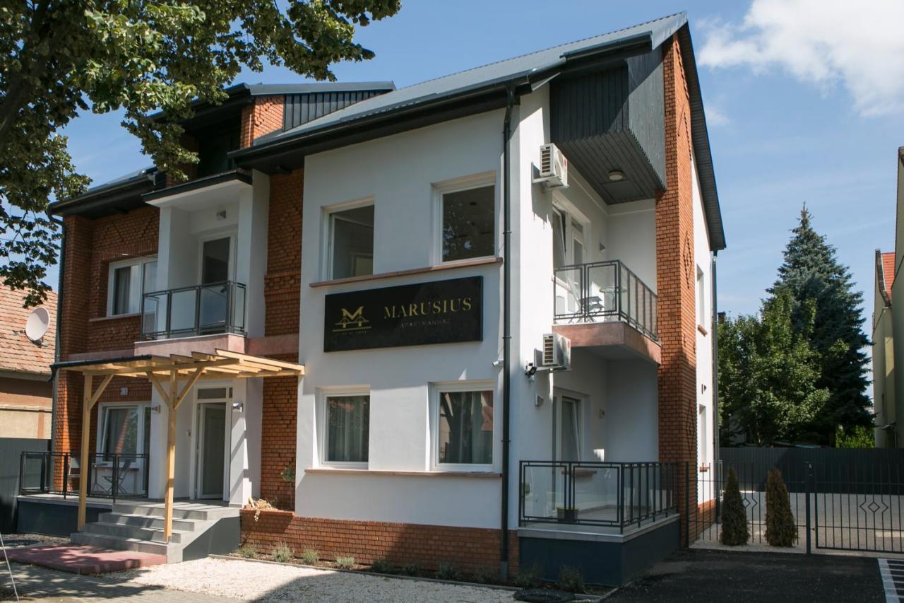 Apartamento Marusius Apartmanház Makó Exterior foto